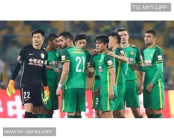 北京羽毛球队在杯赛积分榜上以69分稳居第一名展现强劲实力 北京羽毛球队在杯赛积分榜上以69分稳居第一名展现强劲实力