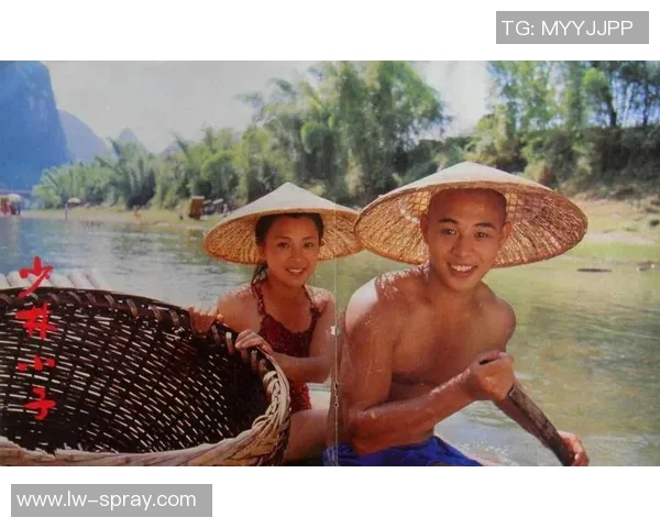 李连杰与足球明星同框合影展现运动精神与友谊的完美结合