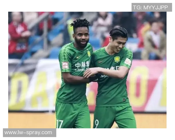 深圳篮球队在邀请赛中以80分领跑积分榜展现强劲实力